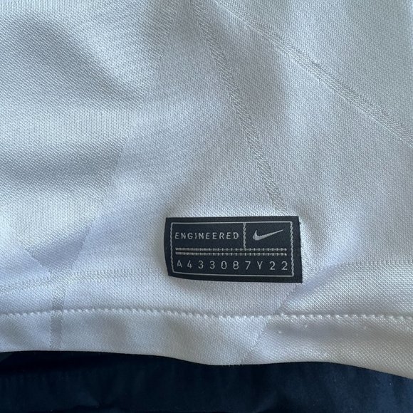 England 2022 Stadium Home Jersey (Authentic) - Picture 2 of 4